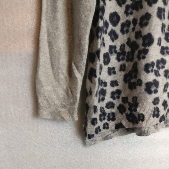 PURE CASHMERE LONGSLEEVE CHEETAH PRINT COLORBLOCK SWEATER 2x with measurements - Picture 2 of 5